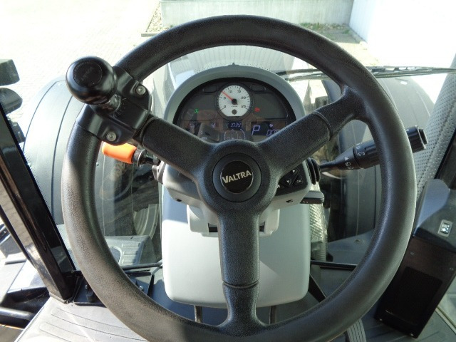 Valtra S274 - Traktors: foto 4 Valtra S274 - Traktors: foto 4