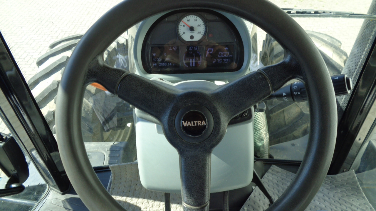 Valtra S374 - Traktors: foto 2 Valtra S374 - Traktors: foto 2