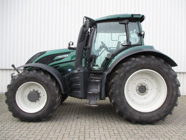 Valtra T194 Direct - Traktors: foto 1 Valtra T194 Direct - Traktors: foto 1