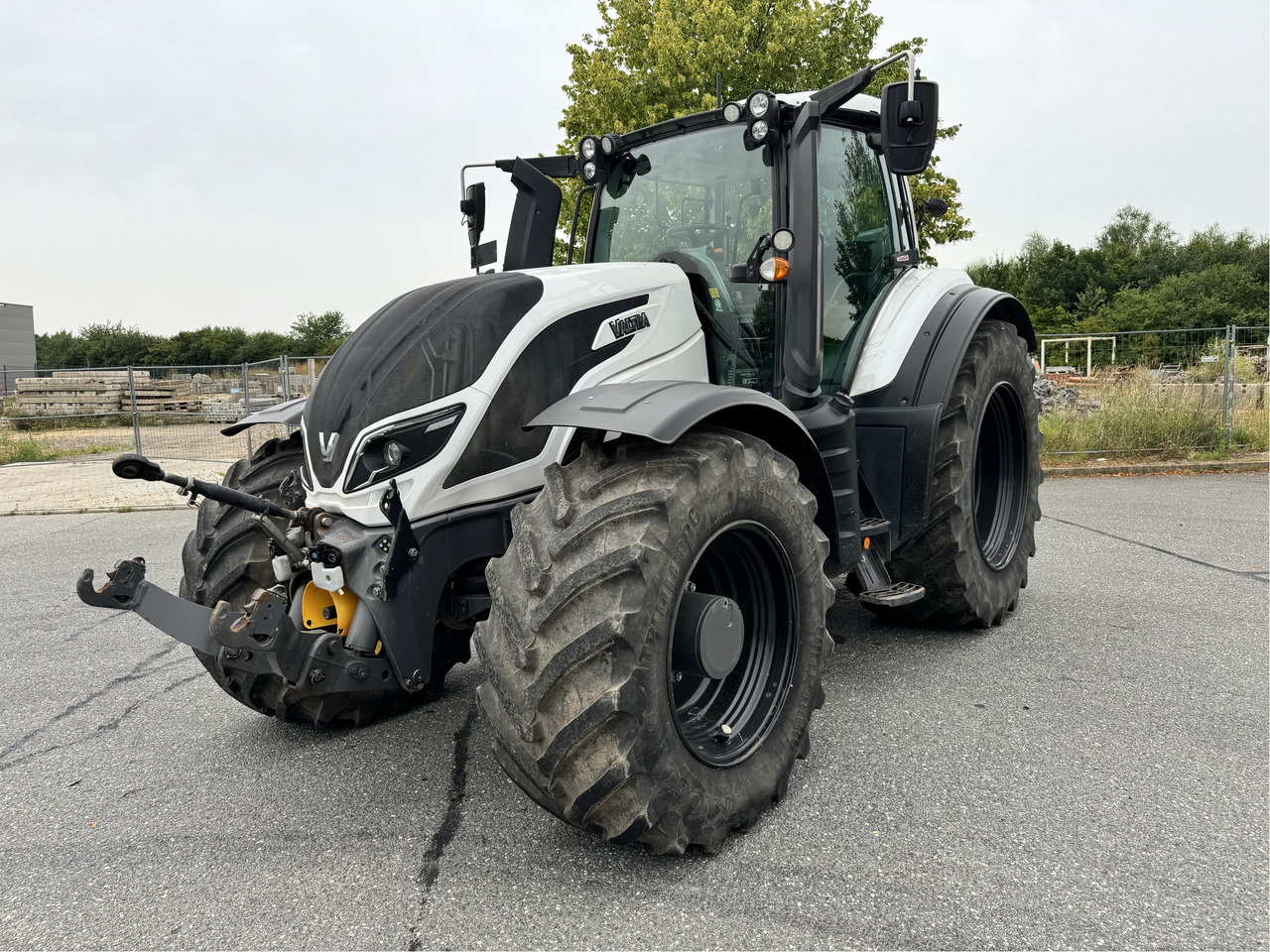 Valtra T234D SmartTouch MR19 - Traktors: foto 1 Valtra T234D SmartTouch MR19 - Traktors: foto 1