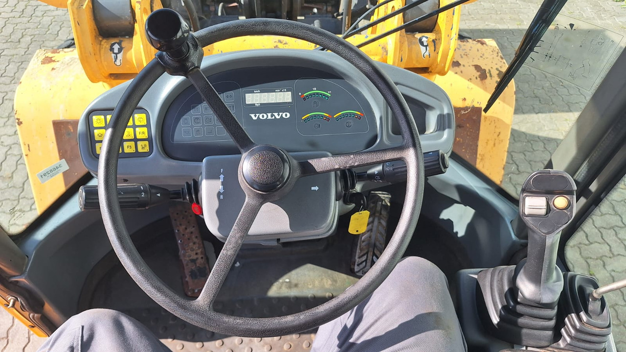 Volvo Radlader L 40 B TP - Iekrāvējs: foto 4 Volvo Radlader L 40 B TP - Iekrāvējs: foto 4