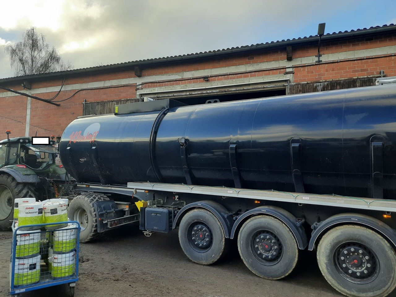 Wienhoff Drei-Achs Tanksattelauflieger - Mēslošanas tehnika: foto 1 Wienhoff Drei-Achs Tanksattelauflieger - Mēslošanas tehnika: foto 1