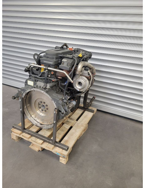 DAF LF Euro 6 - Dzinējs - Kravas automašīna: foto 2 DAF LF Euro 6 - Dzinējs - Kravas automašīna: foto 2