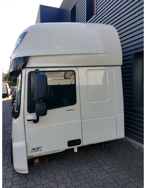 DAF XF 106 Euro 6 - Kabīne un interjers - Kravas automašīna: foto 3 DAF XF 106 Euro 6 - Kabīne un interjers - Kravas automašīna: foto 3