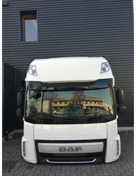 DAF XF 106 Euro 6 - Kabīne un interjers - Kravas automašīna: foto 5 DAF XF 106 Euro 6 - Kabīne un interjers - Kravas automašīna: foto 5