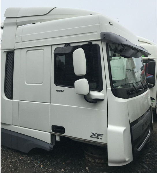 DAF XF 106 Euro 6 - Kabīne un interjers - Kravas automašīna: foto 1 DAF XF 106 Euro 6 - Kabīne un interjers - Kravas automašīna: foto 1