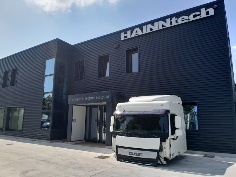 DAF XF 106 SPACE CAB SC - Kabīne un interjers - Kravas automašīna: foto 2 DAF XF 106 SPACE CAB SC - Kabīne un interjers - Kravas automašīna: foto 2