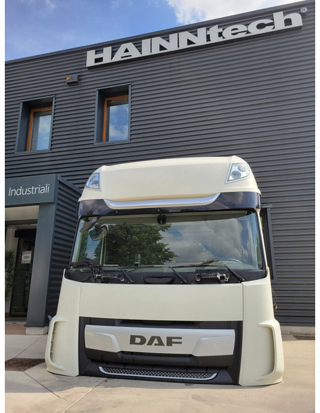 DAF XF 106 - XF106 - Kabīne un interjers - Kravas automašīna: foto 3 DAF XF 106 - XF106 - Kabīne un interjers - Kravas automašīna: foto 3
