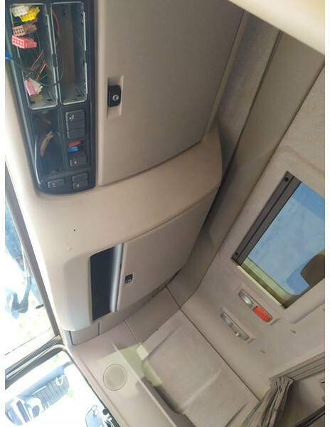 DAF XF106 Euro 6 - Kabīne un interjers - Kravas automašīna: foto 5 DAF XF106 Euro 6 - Kabīne un interjers - Kravas automašīna: foto 5