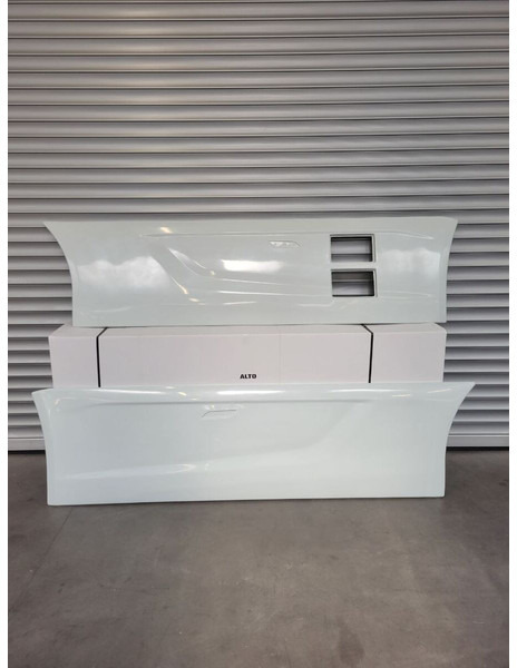 Iveco 3800mm Fuel tank steps / scalini serbatoio - Aerodinamika/ Spoileris - Kravas automašīna: foto 4 Iveco 3800mm Fuel tank steps / scalini serbatoio - Aerodinamika/ Spoileris - Kravas automašīna: foto 4