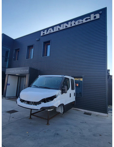 Iveco DAILY E6 - Kabīne un interjers - Kravas automašīna: foto 1 Iveco DAILY E6 - Kabīne un interjers - Kravas automašīna: foto 1