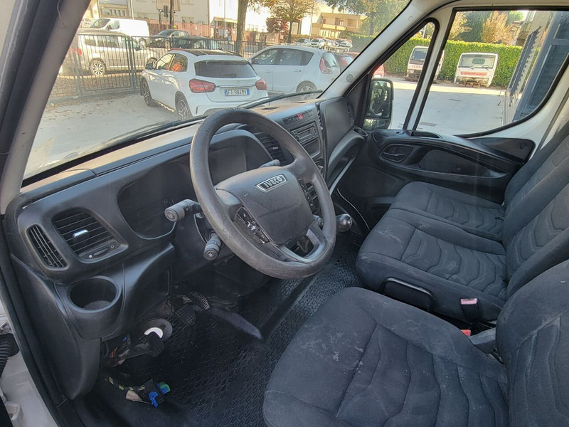 Iveco DAILY E6 - Kabīne un interjers - Kravas automašīna: foto 2 Iveco DAILY E6 - Kabīne un interjers - Kravas automašīna: foto 2