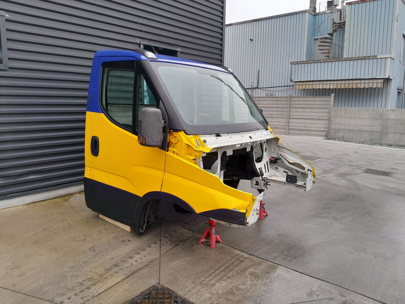 Iveco DAILY - Kabīne un interjers - Kravas automašīna: foto 2 Iveco DAILY - Kabīne un interjers - Kravas automašīna: foto 2