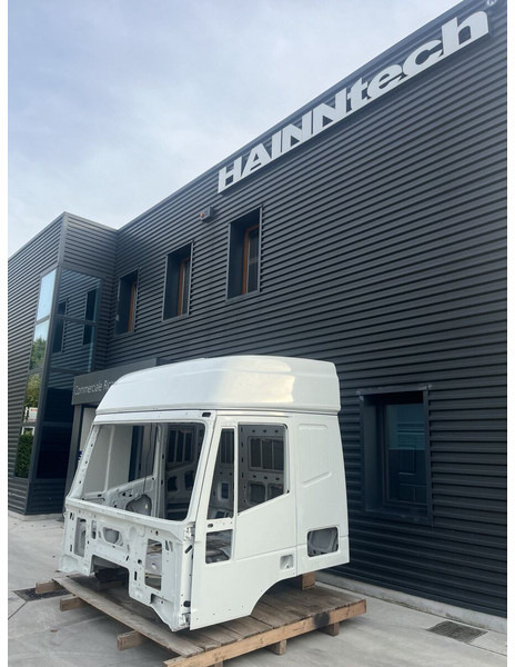 Iveco EUROSTAR - Kabīne un interjers - Kravas automašīna: foto 3 Iveco EUROSTAR - Kabīne un interjers - Kravas automašīna: foto 3