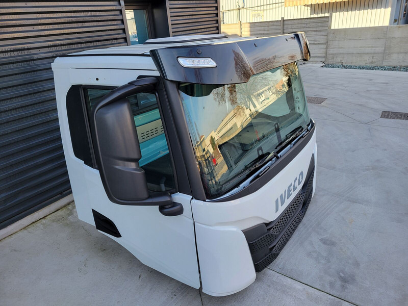 Iveco STRALIS TRAKKER S - Way / X - Way / T - Way EURO 6 - Kabīne un interjers - Kravas automašīna: foto 5 Iveco STRALIS TRAKKER S - Way / X - Way / T - Way EURO 6 - Kabīne un interjers - Kravas automašīna: foto 5