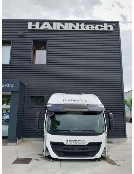 Iveco Stralis AT HI-ROAD - Kabīne un interjers - Kravas automašīna: foto 2 Iveco Stralis AT HI-ROAD - Kabīne un interjers - Kravas automašīna: foto 2