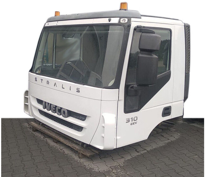 Iveco Stralis - Trakker - Kabīne un interjers - Kravas automašīna: foto 2 Iveco Stralis - Trakker - Kabīne un interjers - Kravas automašīna: foto 2