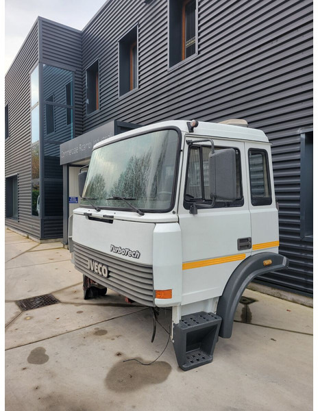 Iveco TURBOTECH - Kabīne un interjers - Kravas automašīna: foto 2 Iveco TURBOTECH - Kabīne un interjers - Kravas automašīna: foto 2