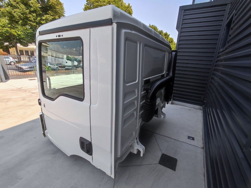 MAN DAY CAB - Kabīne un interjers - Kravas automašīna: foto 2 MAN DAY CAB - Kabīne un interjers - Kravas automašīna: foto 2