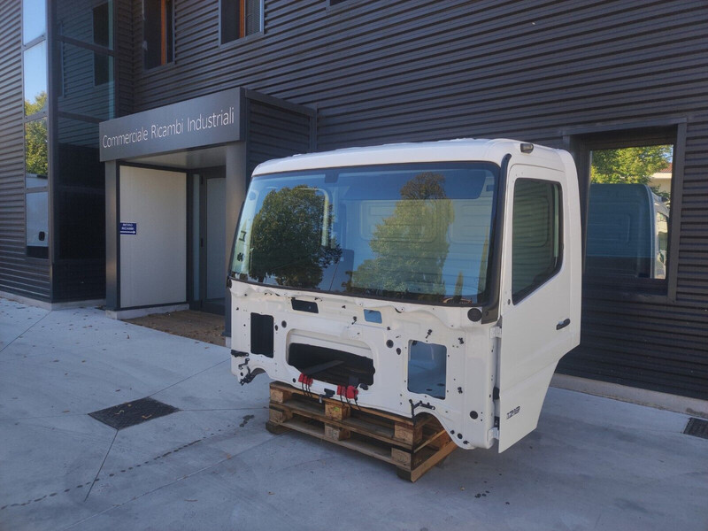 Mercedes-Benz ATEGO 4 CYLINDERS EURO 5 EURO 6 - Kabīne un interjers - Kravas automašīna: foto 2 Mercedes-Benz ATEGO 4 CYLINDERS EURO 5 EURO 6 - Kabīne un interjers - Kravas automašīna: foto 2