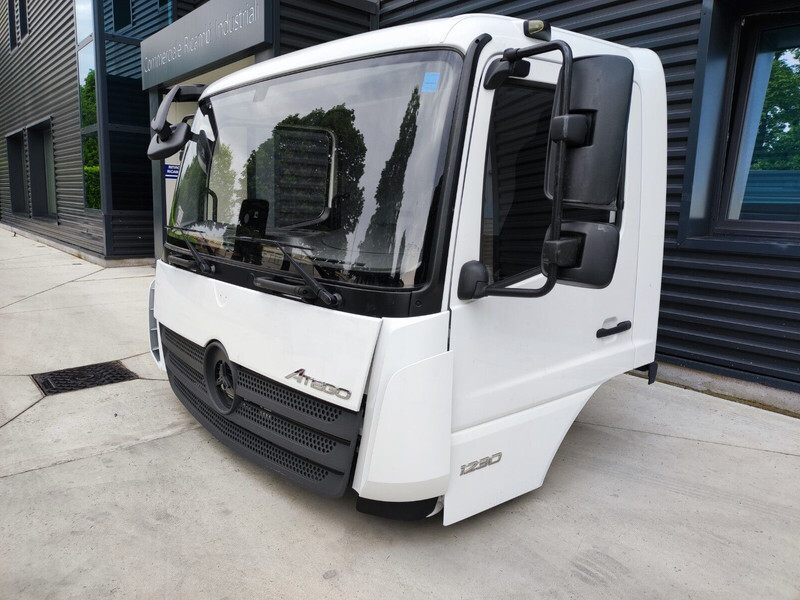 Mercedes-Benz Atego Euro 6 6 cylinders - Kabīne un interjers - Kravas automašīna: foto 3 Mercedes-Benz Atego Euro 6 6 cylinders - Kabīne un interjers - Kravas automašīna: foto 3