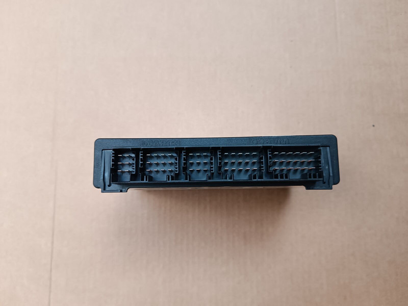 Mercedes-Benz EBS4 - Elektroniskais vadības bloks (ECU) - Kravas automašīna: foto 4 Mercedes-Benz EBS4 - Elektroniskais vadības bloks (ECU) - Kravas automašīna: foto 4