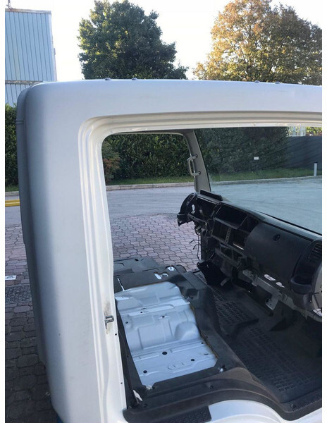 Renault Maxity - Kabīne un interjers - Kravas automašīna: foto 2 Renault Maxity - Kabīne un interjers - Kravas automašīna: foto 2