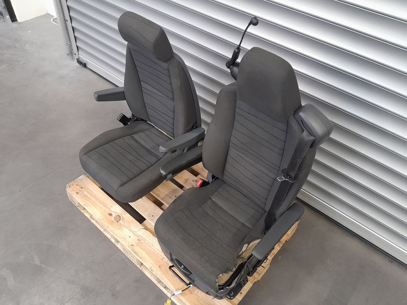 Sēdeklis - Kravas automašīna Scania R Serie Streamline: foto 7 Sēdeklis - Kravas automašīna Scania R Serie Streamline: foto 7