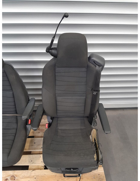 Sēdeklis - Kravas automašīna Scania R Serie Streamline: foto 6 Sēdeklis - Kravas automašīna Scania R Serie Streamline: foto 6