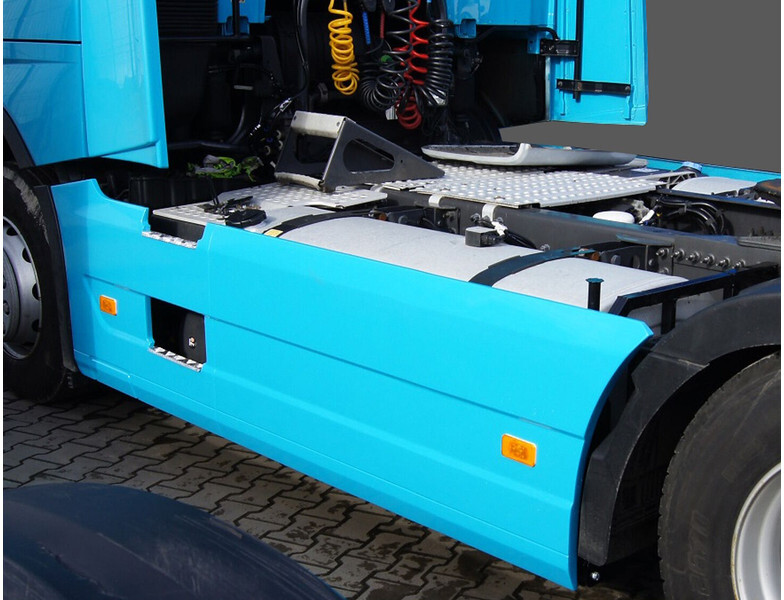 Volvo FH 4 EURO 6 - Aerodinamika/ Spoileris - Kravas automašīna: foto 1 Volvo FH 4 EURO 6 - Aerodinamika/ Spoileris - Kravas automašīna: foto 1