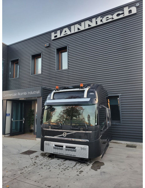 Volvo FH Globetrotter XL - Kabīne un interjers - Kravas automašīna: foto 3 Volvo FH Globetrotter XL - Kabīne un interjers - Kravas automašīna: foto 3