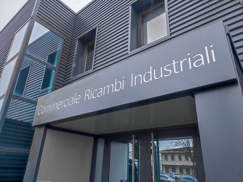 Volvo FH16 D16C 550hp 610hp EURO 3 - Dzinējs - Kravas automašīna: foto 5 Volvo FH16 D16C 550hp 610hp EURO 3 - Dzinējs - Kravas automašīna: foto 5