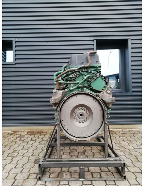 Volvo FH16 D16K 650hp 750hp EURO 6 - Dzinējs - Kravas automašīna: foto 1 Volvo FH16 D16K 650hp 750hp EURO 6 - Dzinējs - Kravas automašīna: foto 1