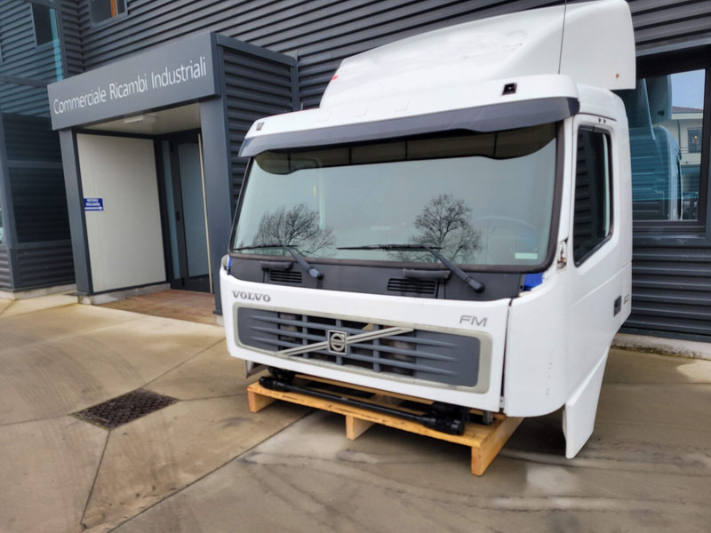 Volvo FL - Kabīne un interjers - Kravas automašīna: foto 2 Volvo FL - Kabīne un interjers - Kravas automašīna: foto 2