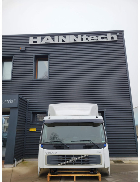 Volvo FL - Kabīne un interjers - Kravas automašīna: foto 3 Volvo FL - Kabīne un interjers - Kravas automašīna: foto 3