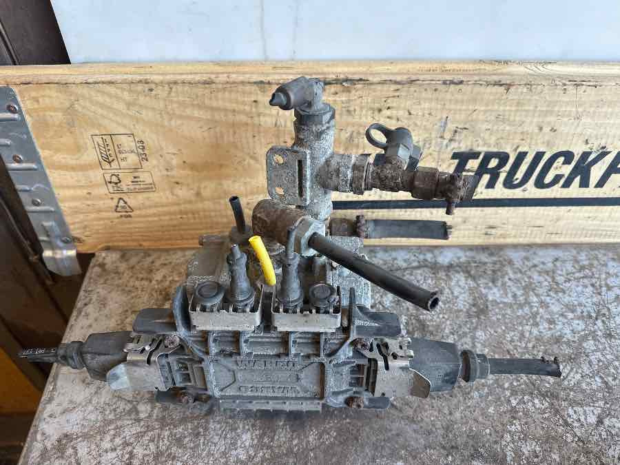 DAF VALVE 1519383 - Bremžu vārsts - Kravas automašīna: foto 1 DAF VALVE 1519383 - Bremžu vārsts - Kravas automašīna: foto 1