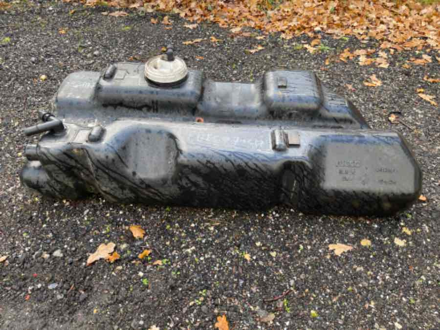 IVECO FUEL TANK 504135947 - Degvielas sistēma - Kravas automašīna: foto 1 IVECO FUEL TANK 504135947 - Degvielas sistēma - Kravas automašīna: foto 1
