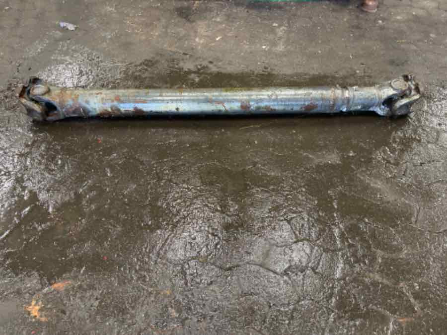 IVECO PROPSHAFT 41210210 - Kardānvārpsta - Kravas automašīna: foto 1 IVECO PROPSHAFT 41210210 - Kardānvārpsta - Kravas automašīna: foto 1