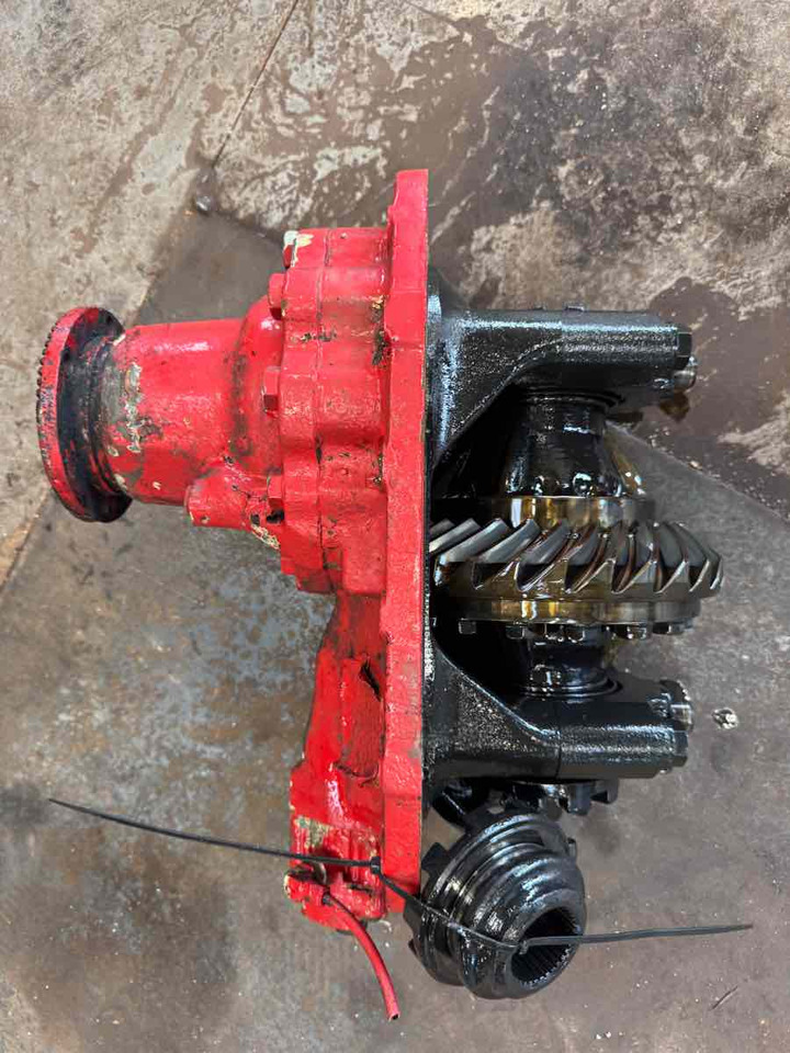 MAN DIFF H9-1380 - 3.947 // 81.35100-6435 - Diferenciālis - Kravas automašīna: foto 2 MAN DIFF H9-1380 - 3.947 // 81.35100-6435 - Diferenciālis - Kravas automašīna: foto 2