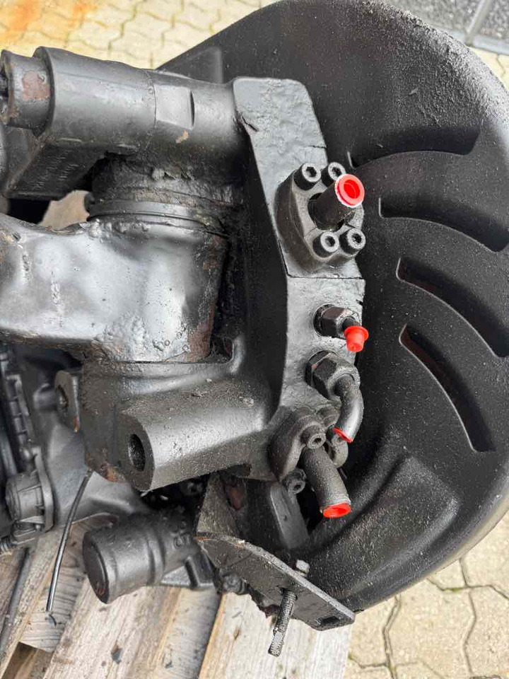 MAN FRONT HUBS 81.36030-0005 + 81.36035-6009 - Rumba - Kravas automašīna: foto 3 MAN FRONT HUBS 81.36030-0005 + 81.36035-6009 - Rumba - Kravas automašīna: foto 3