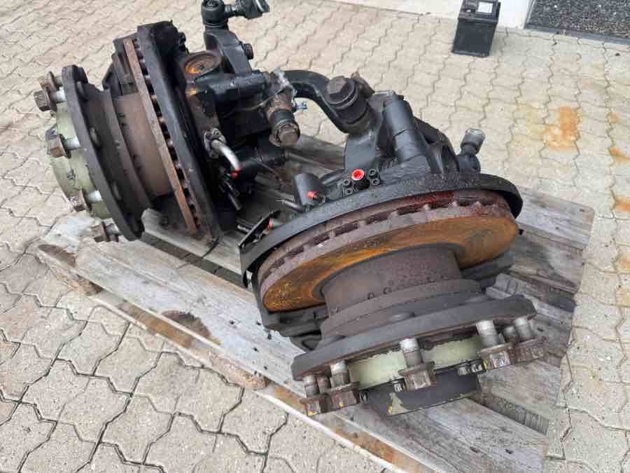 MAN FRONT HUBS 81.36030-0005 + 81.36035-6009 - Rumba - Kravas automašīna: foto 2 MAN FRONT HUBS 81.36030-0005 + 81.36035-6009 - Rumba - Kravas automašīna: foto 2