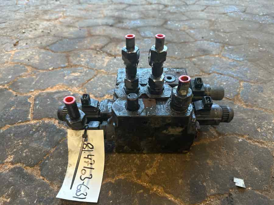 MAN STEERING VALVE  81.47103-6031 - Stūres iekārta - Kravas automašīna: foto 1 MAN STEERING VALVE  81.47103-6031 - Stūres iekārta - Kravas automašīna: foto 1