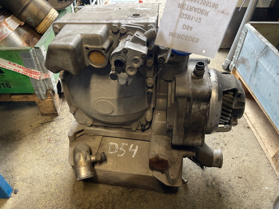 MERCEDES RETRADER A9304301695 - Pārnesumkārba un rezerves daļas - Kravas automašīna: foto 2 MERCEDES RETRADER A9304301695 - Pārnesumkārba un rezerves daļas - Kravas automašīna: foto 2