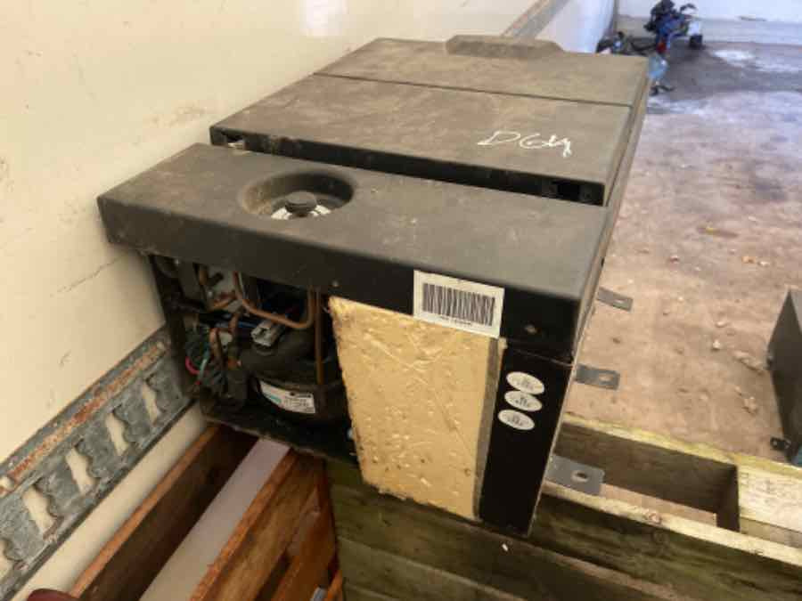 RENAULT T SERIE REFRIGERATOR / FRIDGE - Kabīne un interjers - Kravas automašīna: foto 2 RENAULT T SERIE REFRIGERATOR / FRIDGE - Kabīne un interjers - Kravas automašīna: foto 2