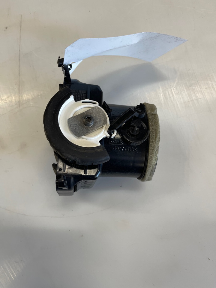 SCANIA AIR PANEL 1440718 - Kabīne un interjers - Kravas automašīna: foto 1 SCANIA AIR PANEL 1440718 - Kabīne un interjers - Kravas automašīna: foto 1