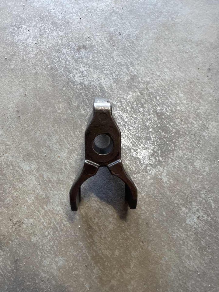 SCANIA BRACKET 1743969 - Rāmis/ Šasija - Kravas automašīna: foto 2 SCANIA BRACKET 1743969 - Rāmis/ Šasija - Kravas automašīna: foto 2