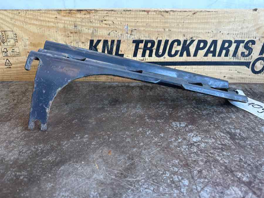 SCANIA BRACKET 2210992 - Rāmis/ Šasija - Kravas automašīna: foto 3 SCANIA BRACKET 2210992 - Rāmis/ Šasija - Kravas automašīna: foto 3