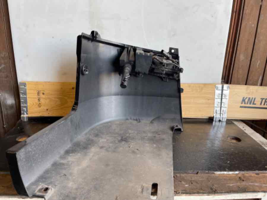 SCANIA BUMPER COVER LEFT SIDE 2295948 - Virsbūve un ārpuse - Kravas automašīna: foto 2 SCANIA BUMPER COVER LEFT SIDE 2295948 - Virsbūve un ārpuse - Kravas automašīna: foto 2