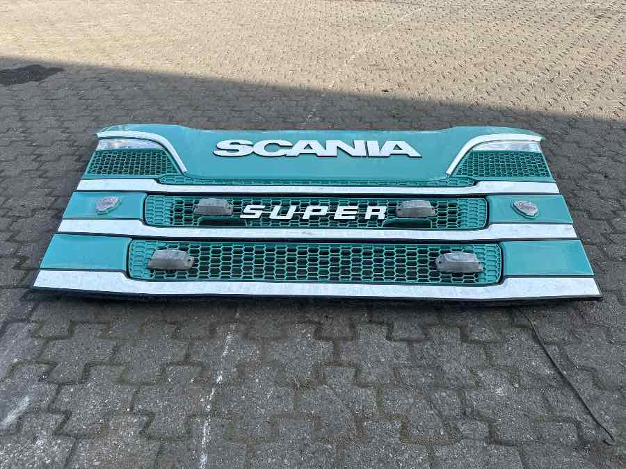 SCANIA COMPLETE UPPER FRONT GRILL R SERIE - Virsbūve un ārpuse - Kravas automašīna: foto 1 SCANIA COMPLETE UPPER FRONT GRILL R SERIE - Virsbūve un ārpuse - Kravas automašīna: foto 1