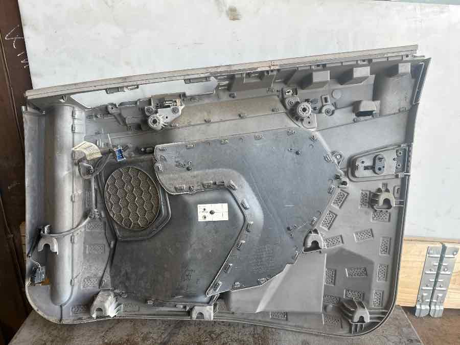 SCANIA DOOR PANEL 2795125 - Kabīne un interjers - Kravas automašīna: foto 2 SCANIA DOOR PANEL 2795125 - Kabīne un interjers - Kravas automašīna: foto 2